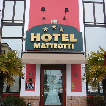 Hotel Matteotti Verceil Extérieur photo