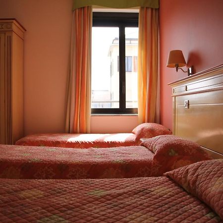 Hotel Matteotti Verceil Extérieur photo