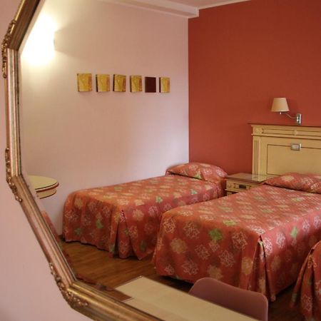 Hotel Matteotti Verceil Extérieur photo