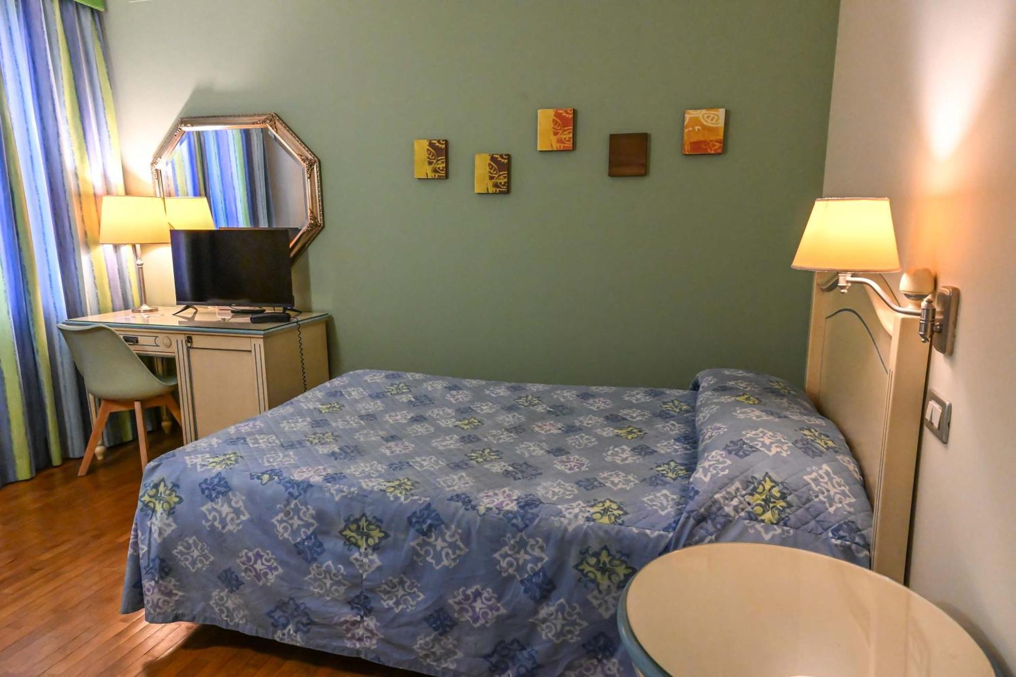 Hotel Matteotti Verceil Extérieur photo