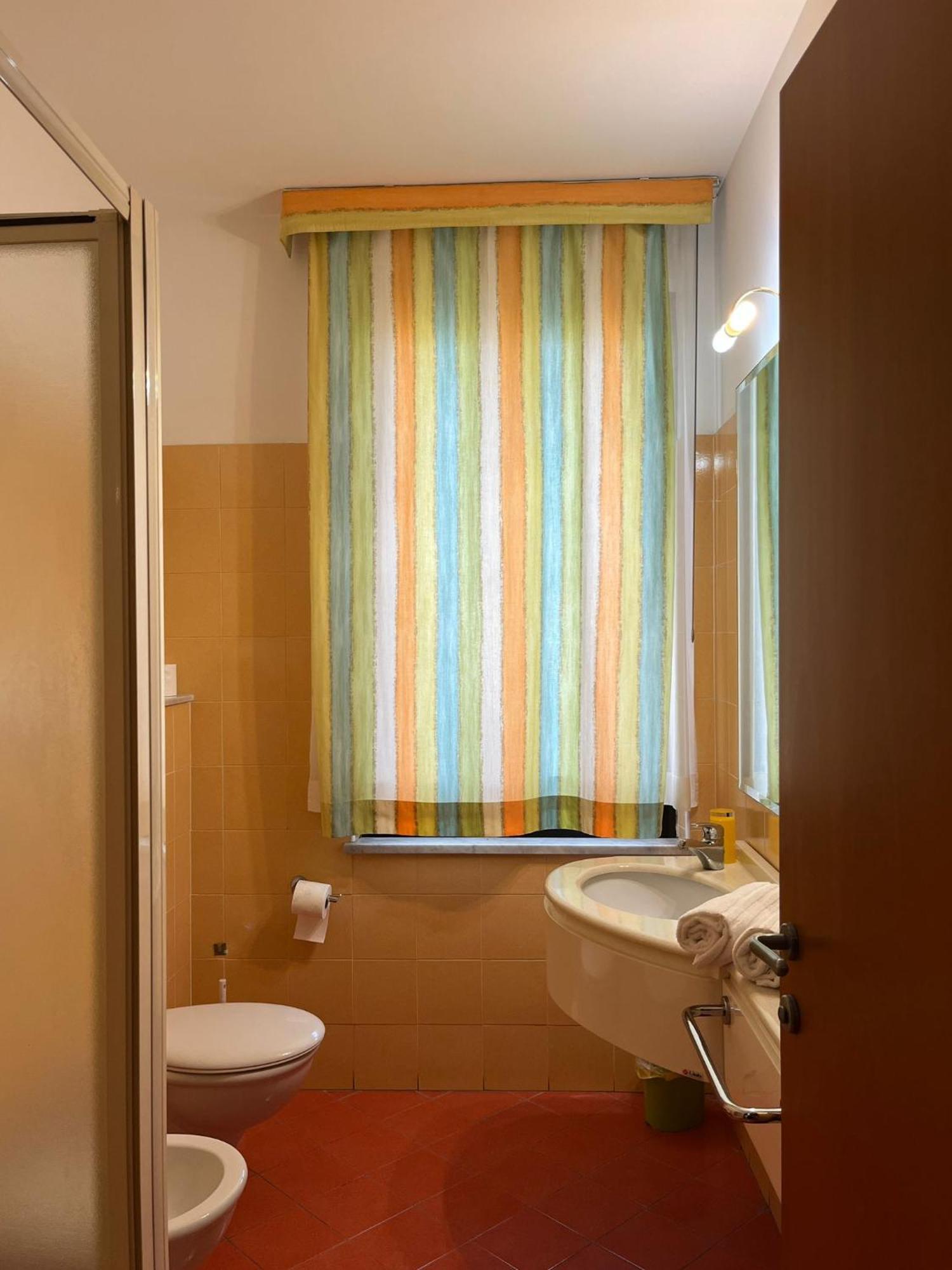 Hotel Matteotti Verceil Extérieur photo